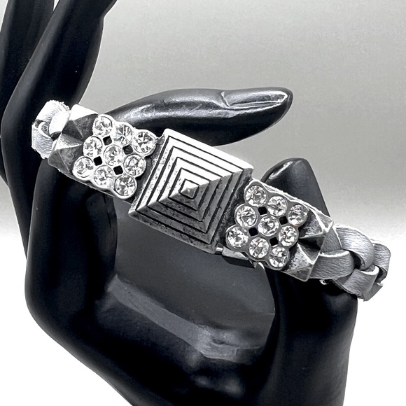 NWT Lia sophia “Confidant" bracelet, gray 8” braided leather w/ cut crystals - Picture 3 of 11